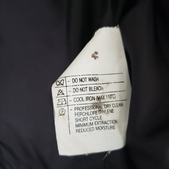 Vintage Ungaro Wool Blazer Collarless V-neck Two Button Pleated Front Black - Picture 10 of 10